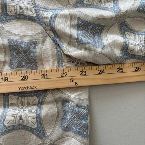 Tommy Bahama Men's Size Medium Cream 100% Silk Geometric Short Sleeve Shirt - Picture 5 of 10